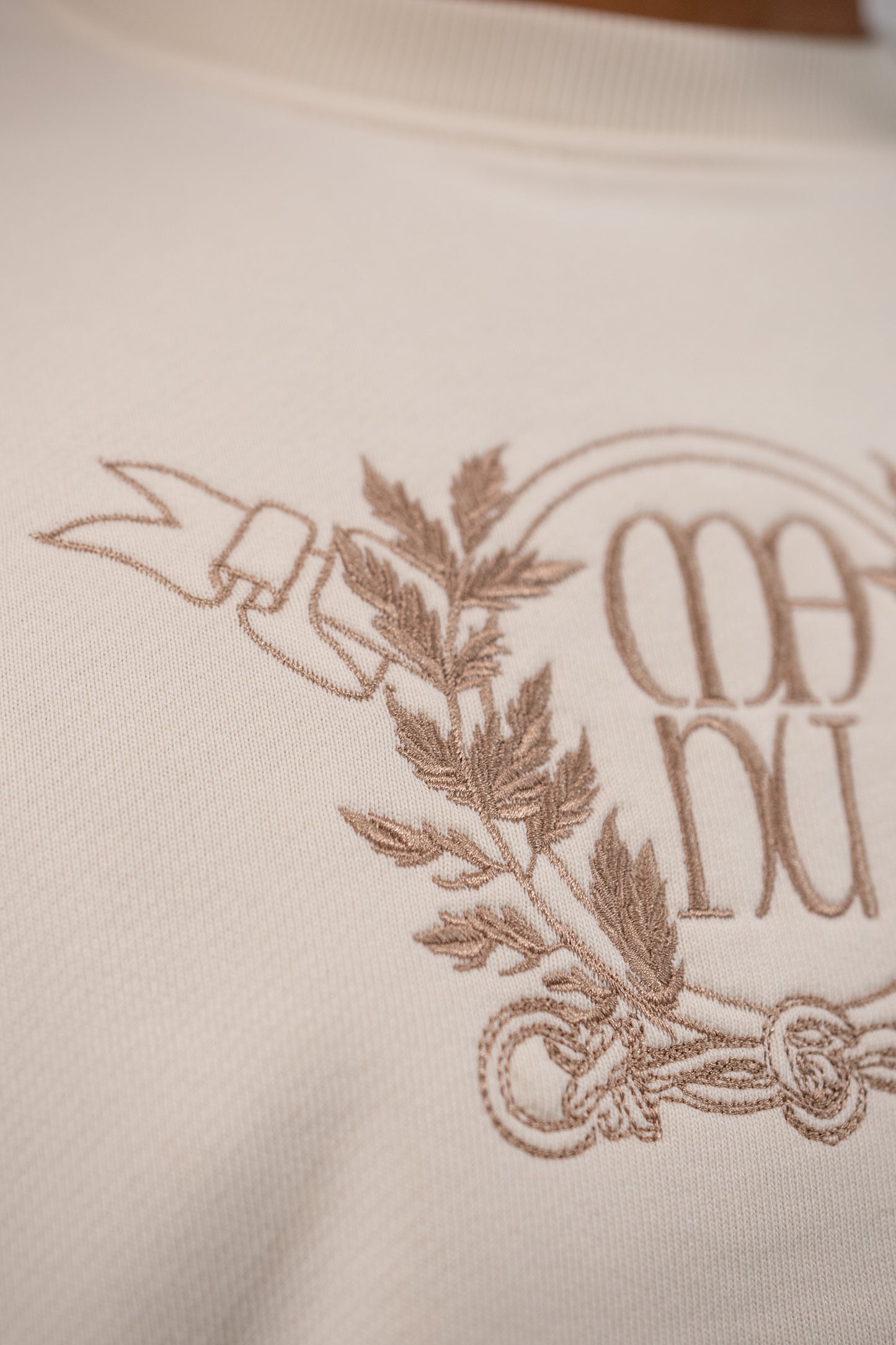 CREWNECK BEIGE